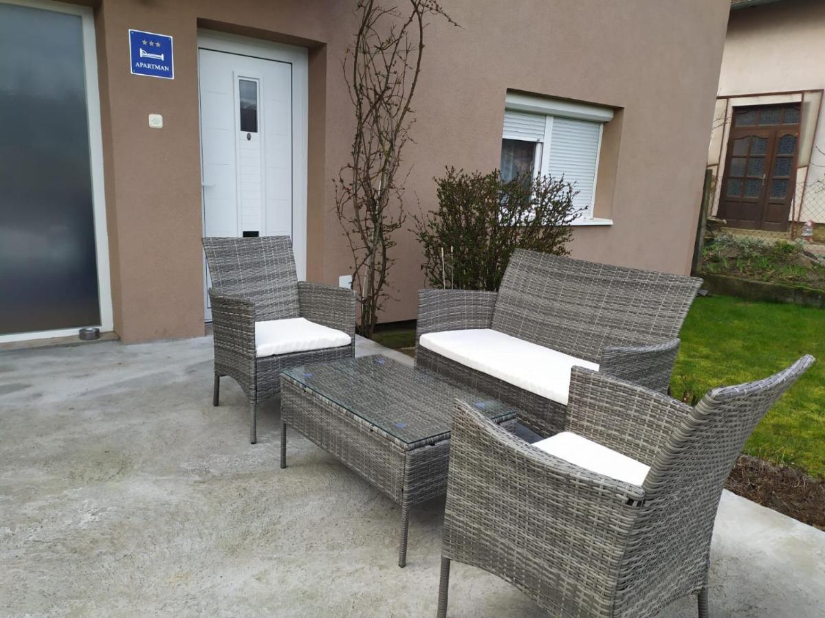 Apartman Hd Ðakovo Exteriér fotografie